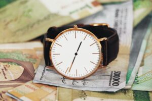 montre sur de l'argent